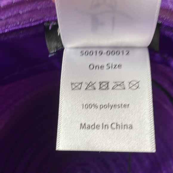 Purple bucket hat with bow adjustable string. - Picture 4 of 4